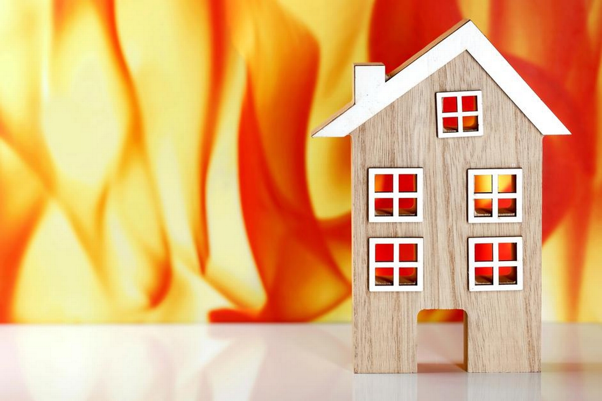 Insurance Claims and Restoration: Navigating Your Options After a Fire