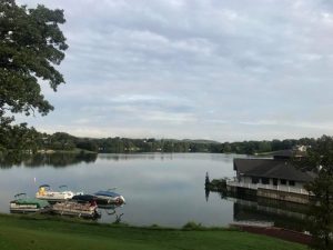 the beautiful apple canyon lake